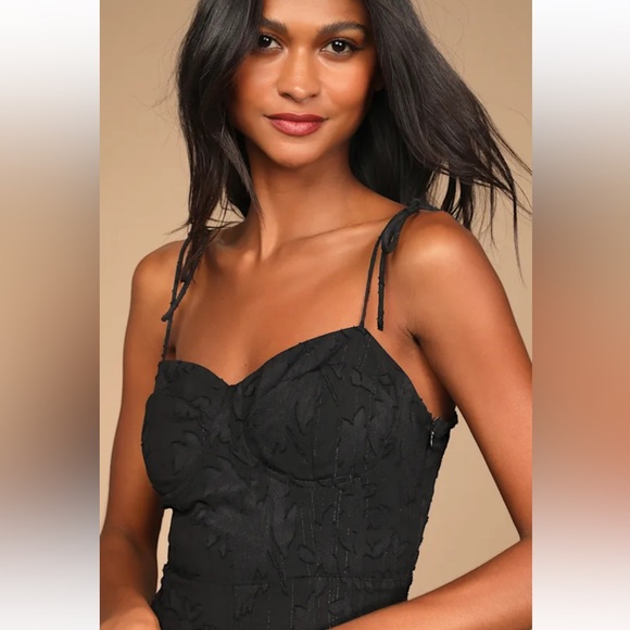 NWT Lulus Loveliest Looks Black Floral Jacquard Tie-Strap Midi Dress XS - Picture 3 of 5